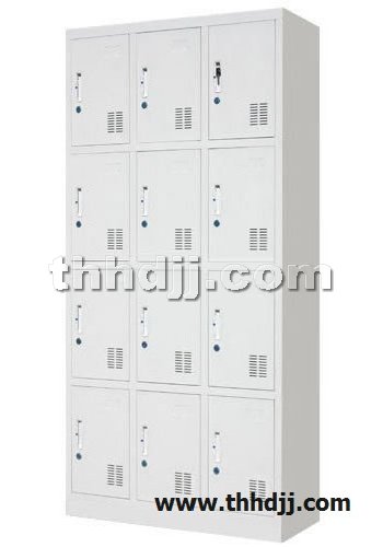点击查看商品:十二门更衣柜